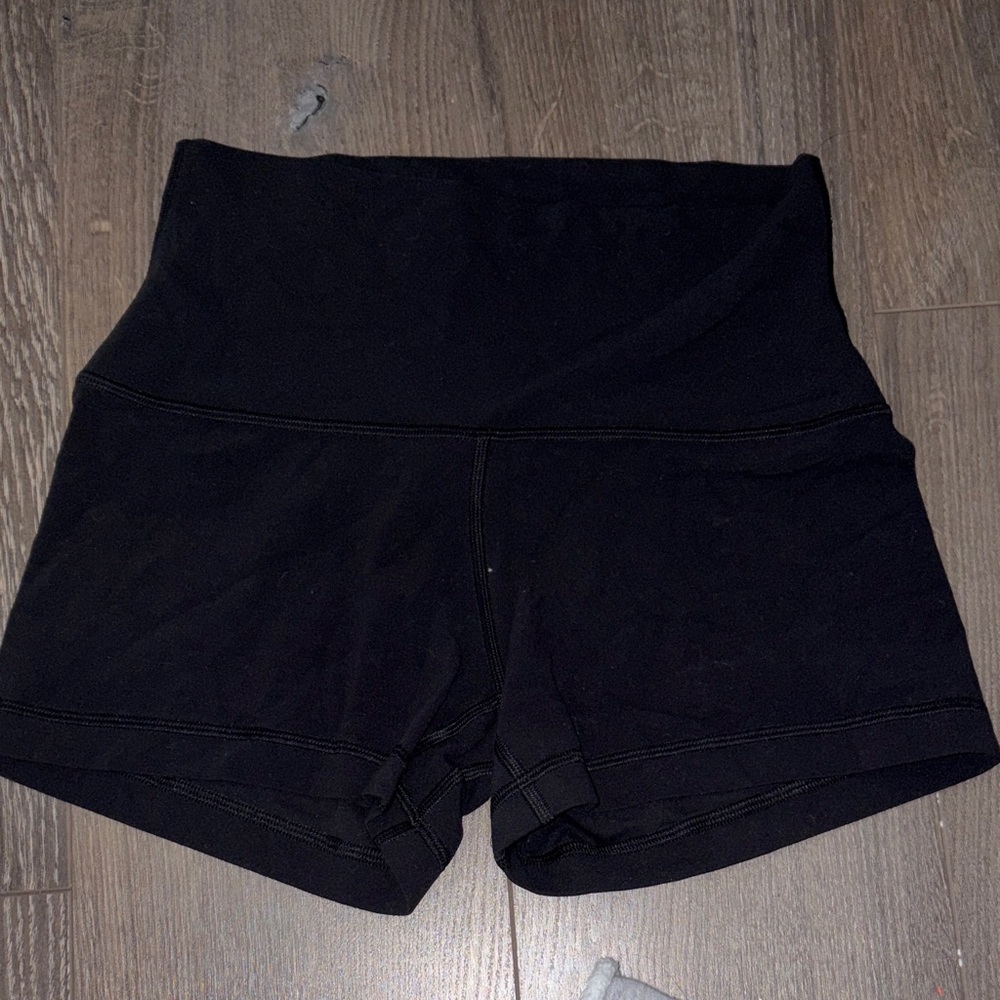 Aritzia Black High-Waist Women's Stretch Shorts